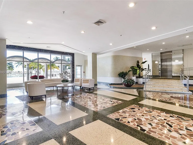 4925 Collins Ave #5F — Photo 40