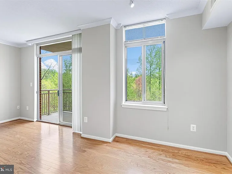 4480 Market Commons Dr #405 — Photo 14