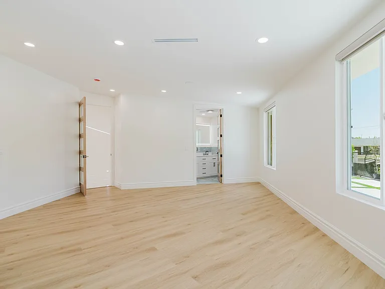 9010 Dempsey Ave — Photo 16