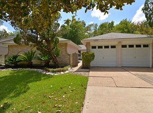 16322 Forest Bend Ave, Friendswood, TX 77546