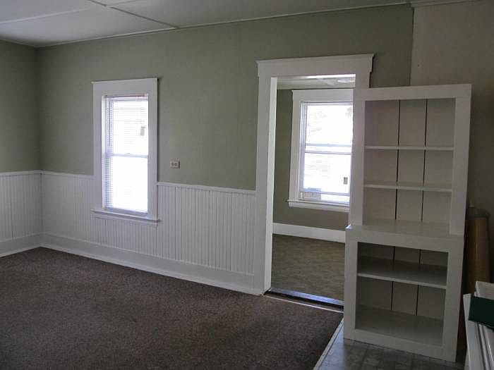kitchen to extra room