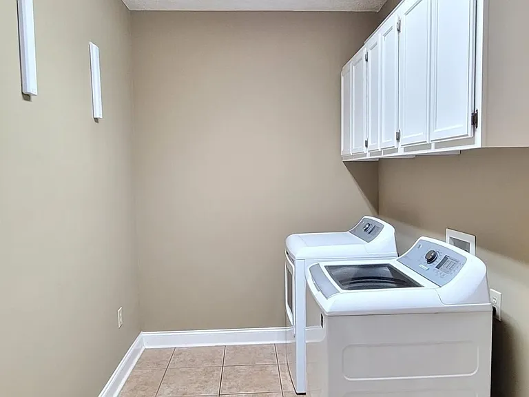 610 Coleman Way — Photo 10