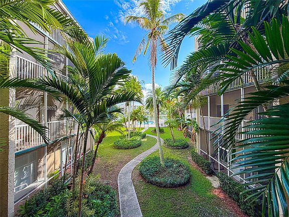 4th image of 21121 SW 85th Ave APT 216