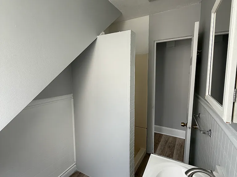 50 Franklin Ave #3 — Photo 5