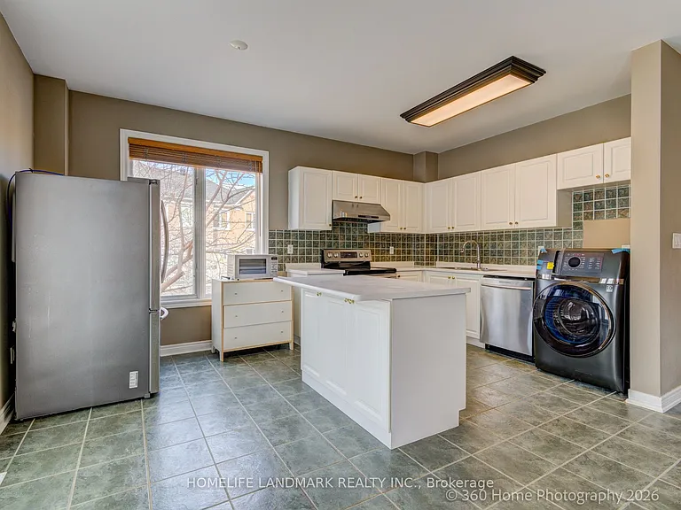 189 Leitchcroft Cres #UPPER — Photo 6