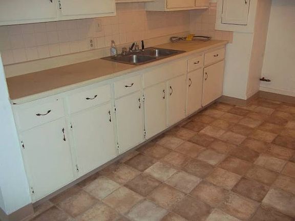 Nice kitchen. New floor 
