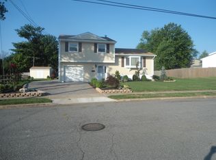 14 Sulliman Rd, Edison, NJ 08817