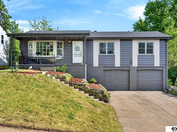 6411 Parkview Ln, Omaha, NE 68104