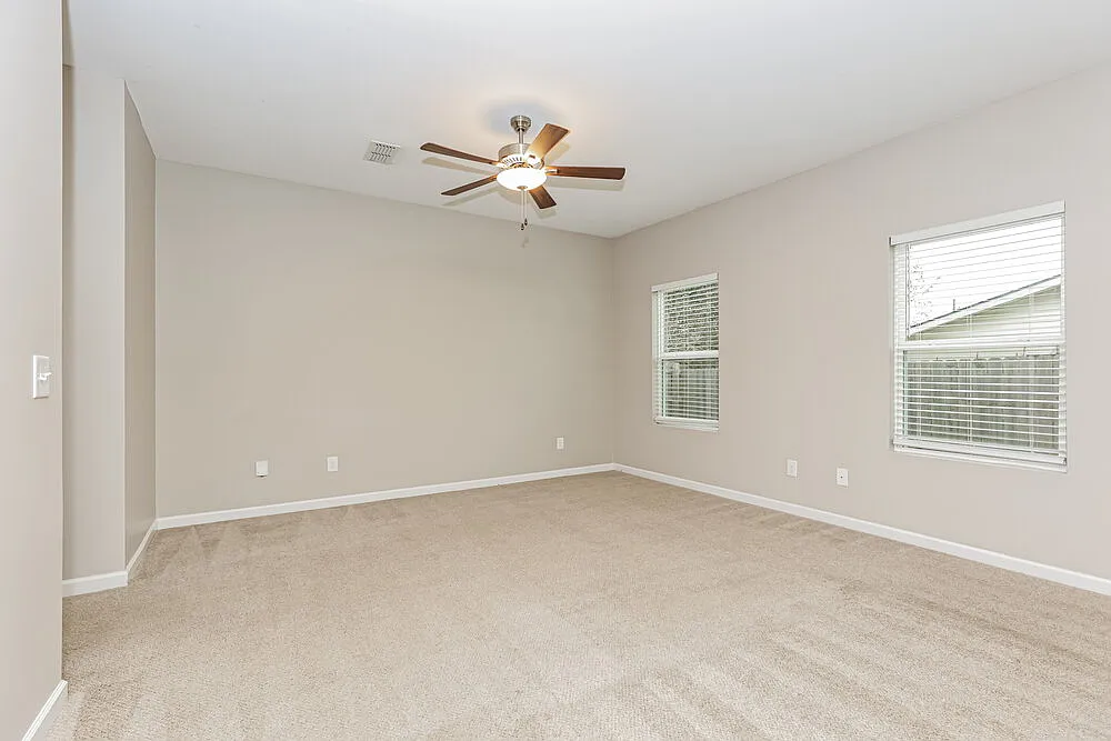 3 bed, 2.5 bath, 1646 sqft, $2,550 — Photo 4