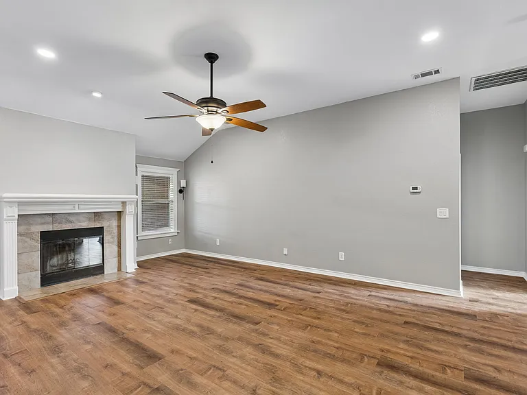 8109 Wharf St — Photo 6
