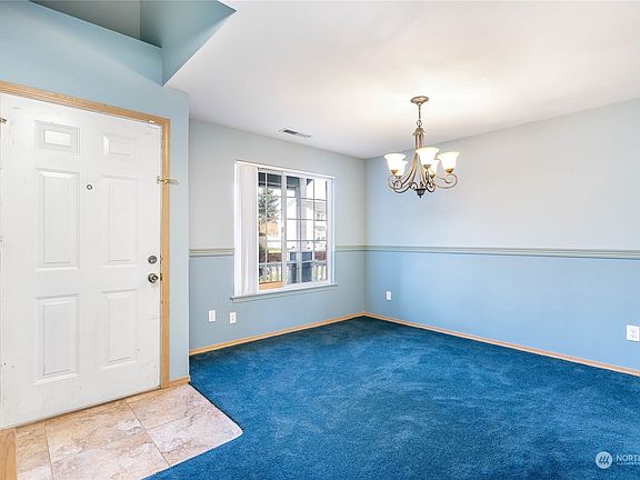 4th image of 20219 12th Avenue E