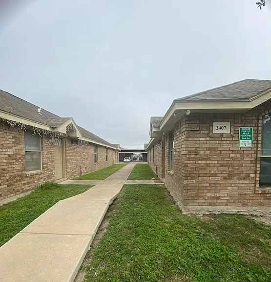 2407 Moonlight Ln #4 — Photo 1