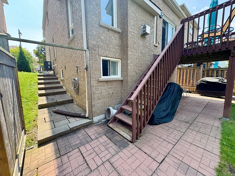11 Hubner Dr #BASEMENT — Photo 9
