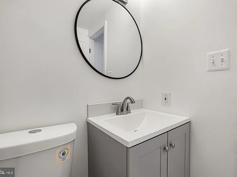 1134 Providence Ct — Photo 18