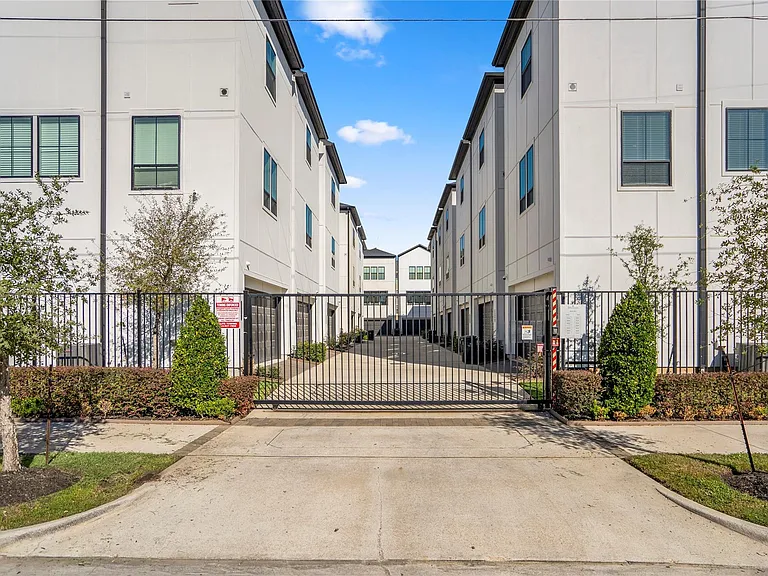 2806 Grand Fountains Dr #D — Photo 26