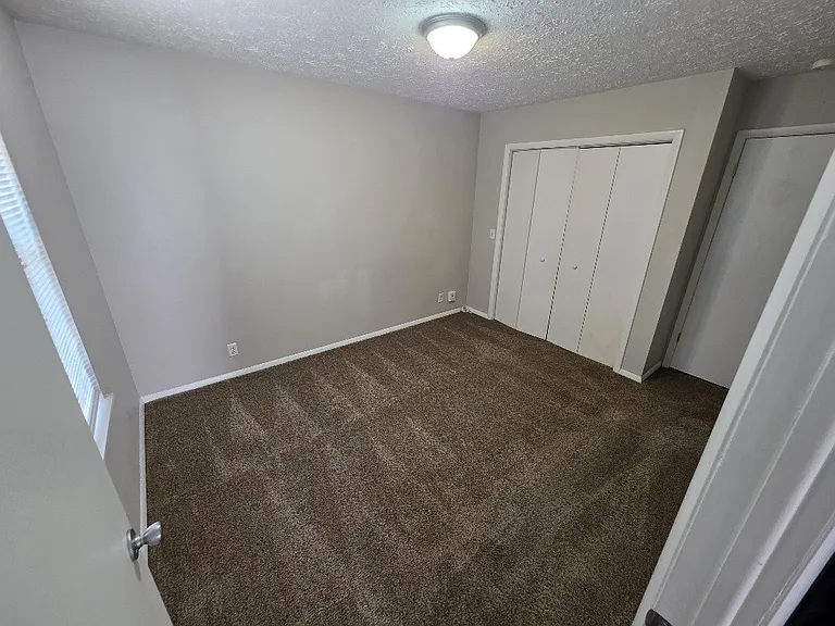 344 E Webster St — Photo 5