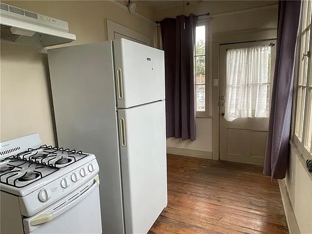2320 Coliseum St #3 — Photo 4