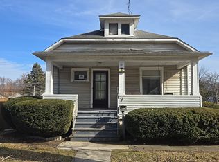 7 N State St, Glenwood, IL 60425