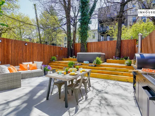 130 Huron Street image 1 of 29