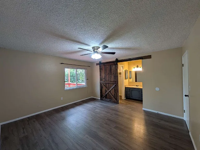 2128 Beacham Dr — Photo 11