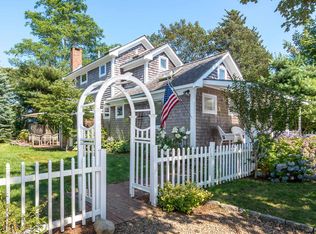 29 Pine St, Edgartown, MA 02539