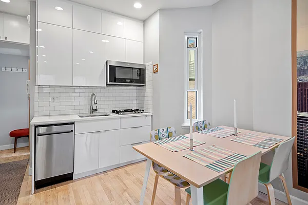 Sold by Hauseit LLC | media 3