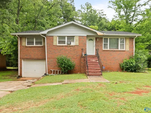 4630 Broadmeadow Ln NW, Huntsville, AL 35810