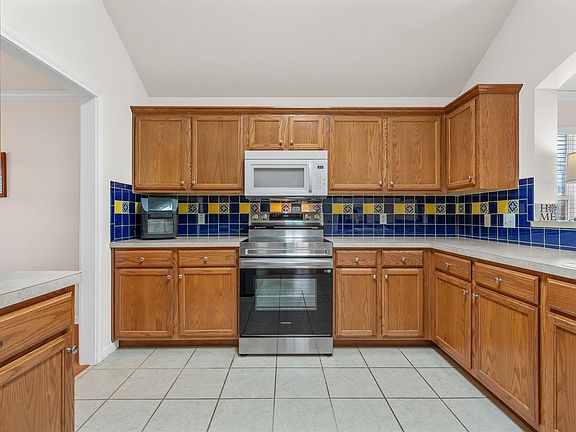 5th image of 2541 Massey Ln