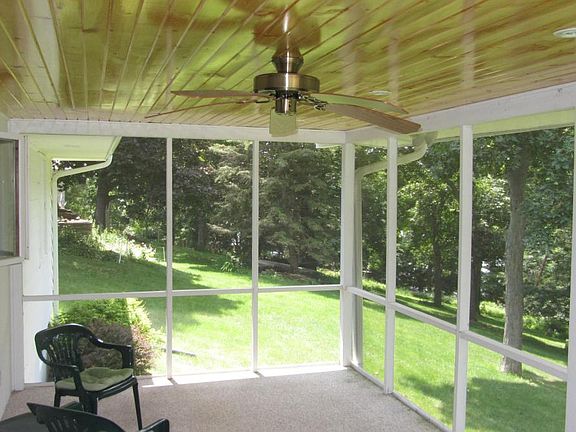 Screened-in Porch