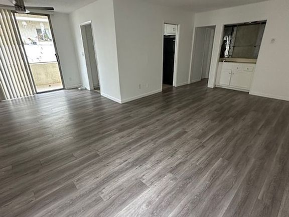 4th image of 11733 Mayfield Ave APT 4
