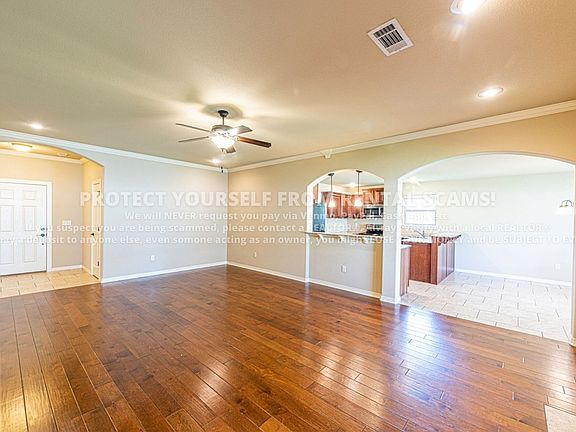 3rd image of 2609 N Brush Creek Dr