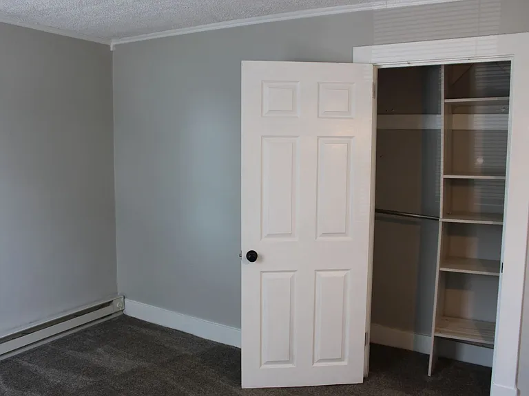 152 N Lombard St — Photo 10