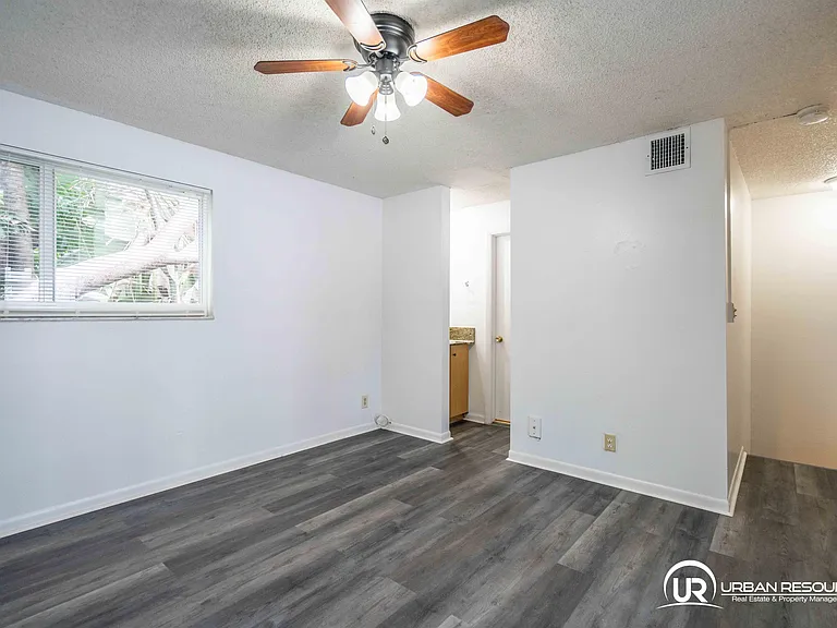 600 N Rio Vista Blvd #C — Photo 19