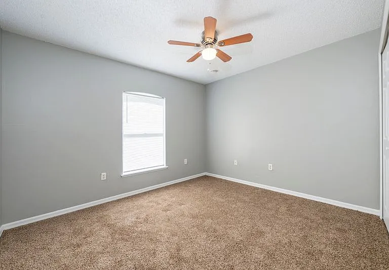 1122 Alloway Ave — Photo 14