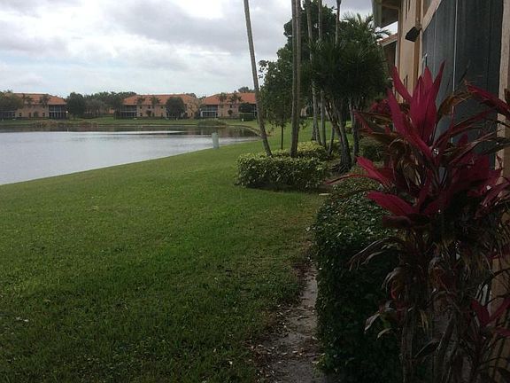 4th image of 9951 Seacrest Cir APT 101