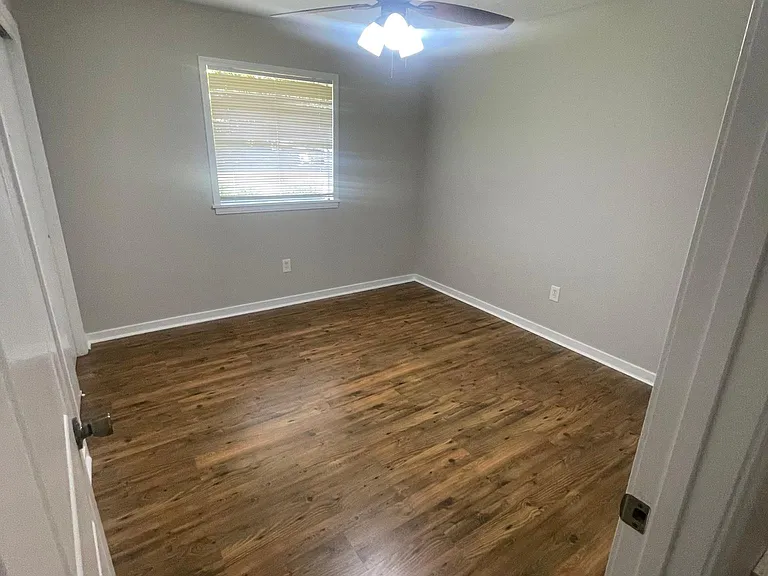 239 Mackey Dr — Photo 9