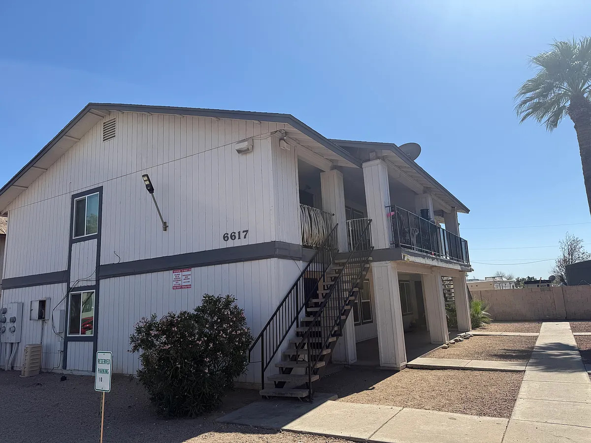 Building Photo - 6617 W Ocotillo Rd #202