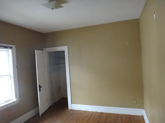 3rd image of 21 N Burton Ave