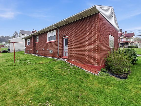 3rd image of 203 Montmorenci Rd