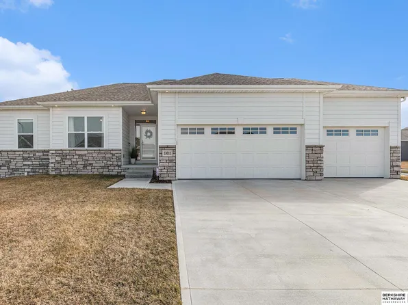 13011 S 55th St, Papillion, NE 68133