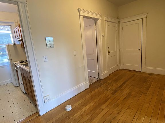 4th image of 1822 Beacon St APT 7A