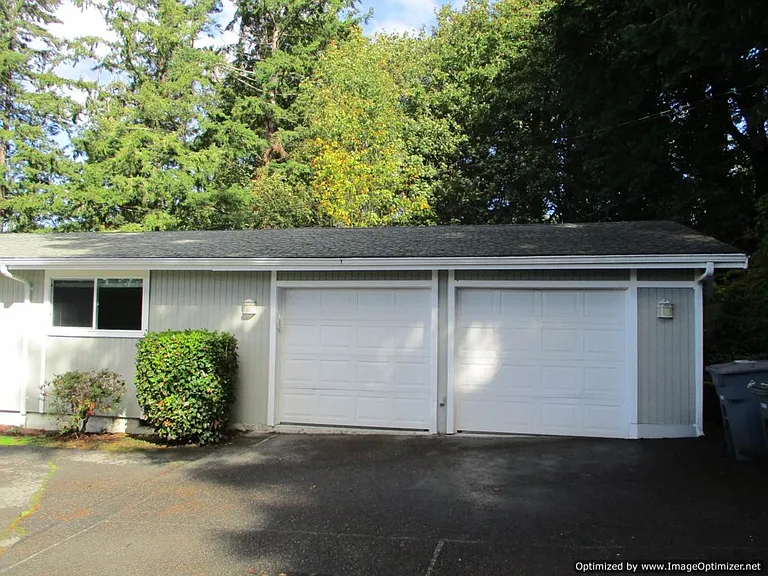 10706 82nd Avenue Ct NW — Photo 3