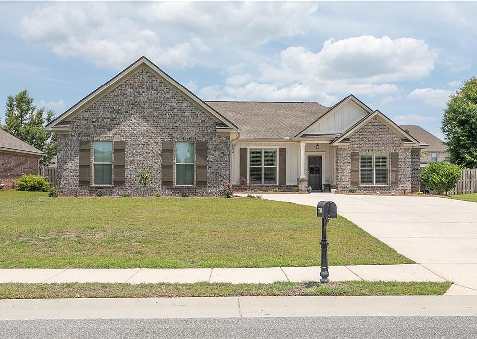 1st image of 27106 Gramercy Ln