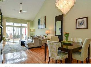 52 Park Place Cir, West Hartford, CT 06110
