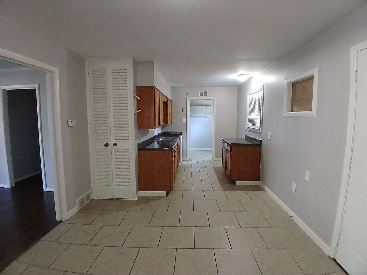 Building Photo - 5055 Cheston Ave