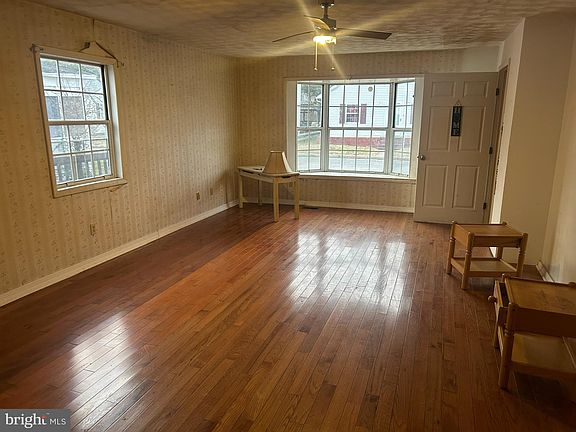 2nd image of 311 Penn St