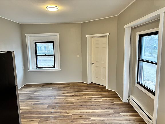 4th image of 401 Washington Ave #1