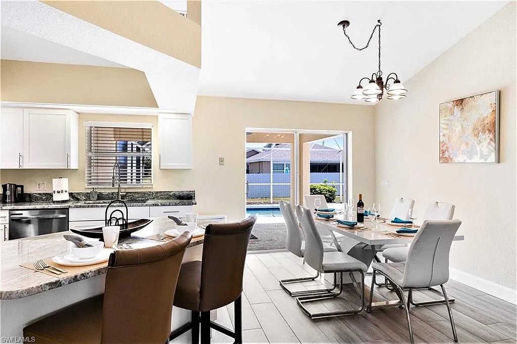 4 bed, 2.0 bath, 1711 sqft, $3,600 — Photo 3