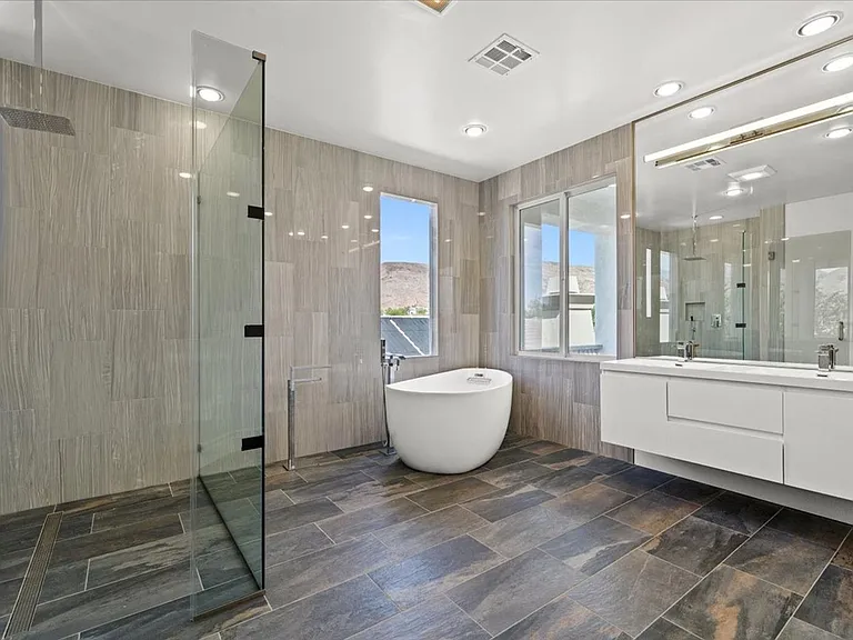 3043 Red Springs Dr — Photo 22