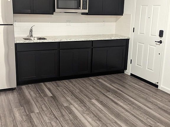 4th image of 2033 Nokota Way